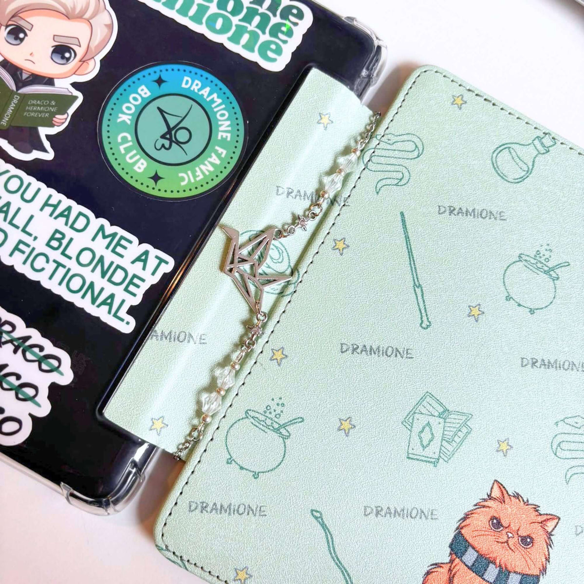 Bookish Queen E-Reader Accessories E-Reader Charm Chain - The Paper Crane