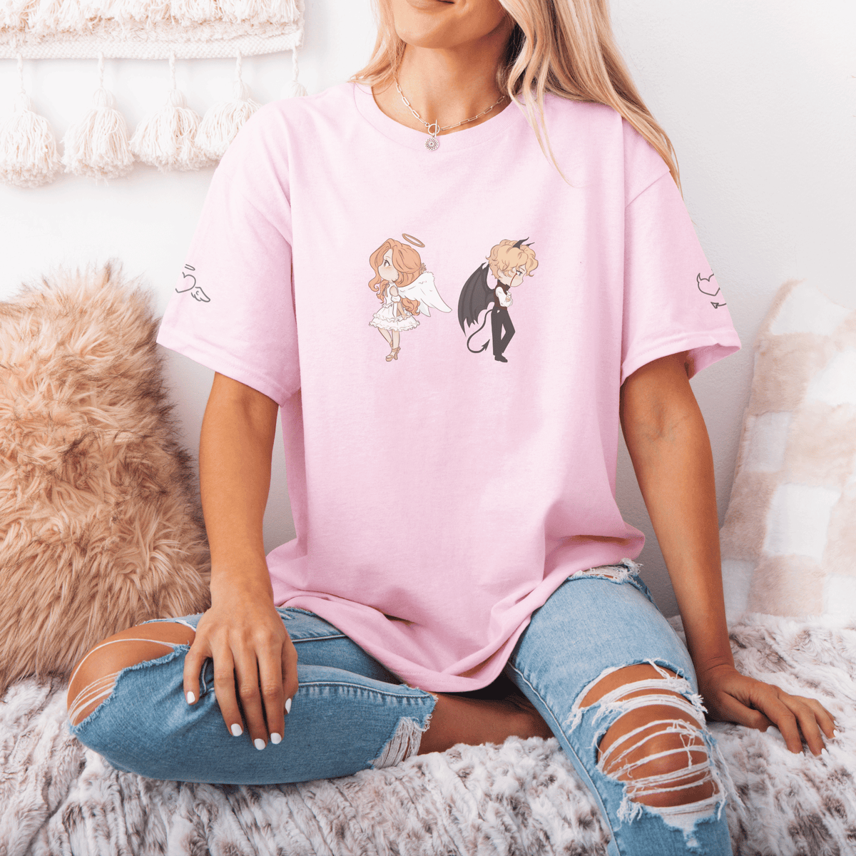 Bookish Queen T-Shirt Eva and Jacks T-Shirt - OUABH Exclusive Laia Verdaguer Collab