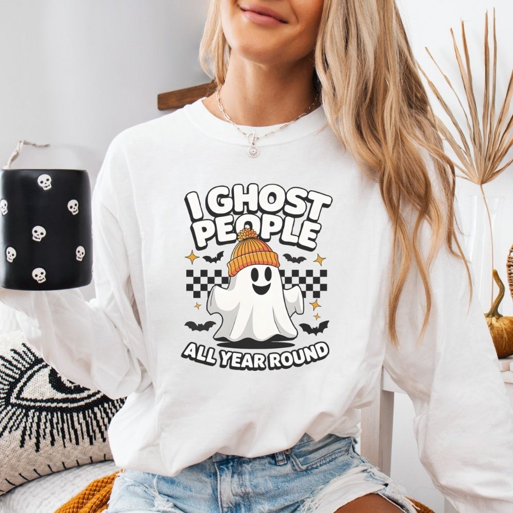 Bookish Queen Sweatshirt White / S I Ghost People All Year Round Sweatshirt