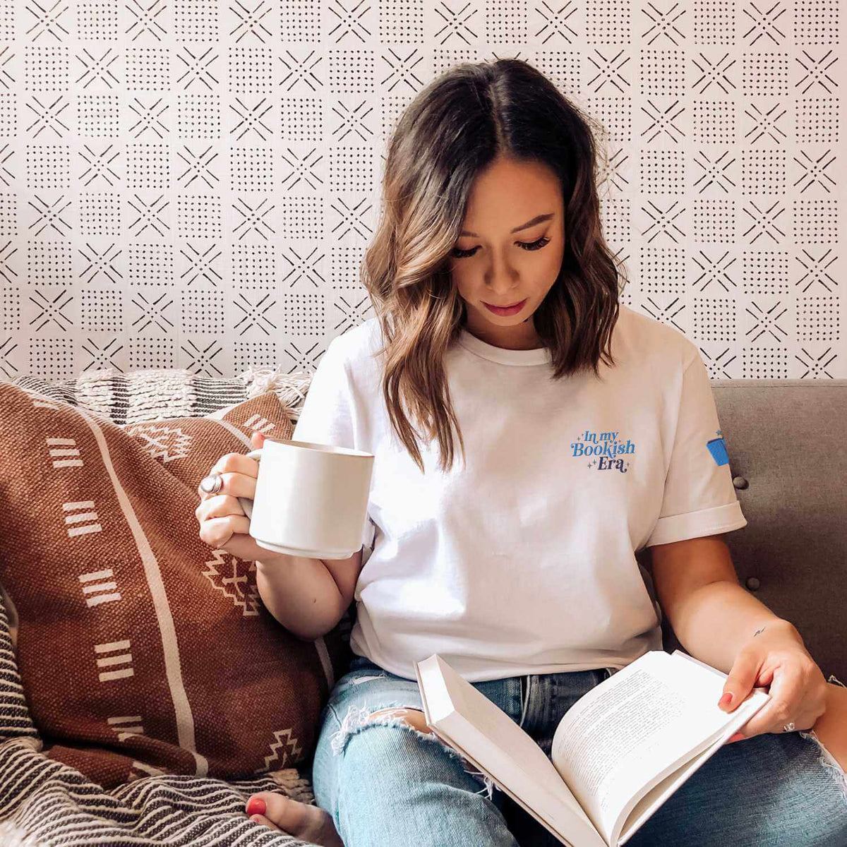 Bookish Queen T-Shirt T-Shirt for Book Lover - In My Bookish Era